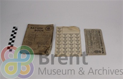 TH\CT\Museum catalogue\3D objects\1997_23_46a-c_th.jpg; 1997.23.46a-c; ;